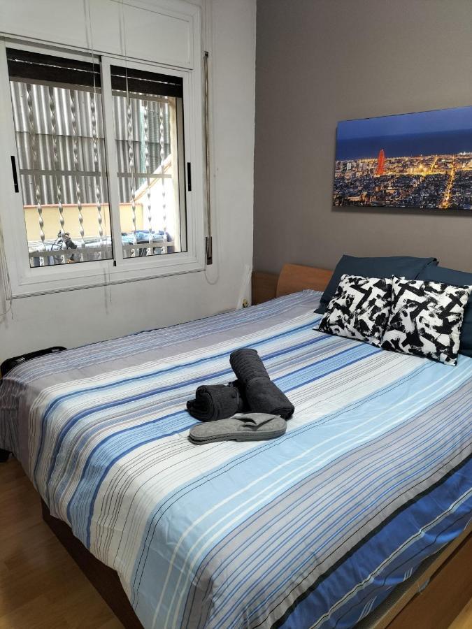 En Piso Compartido Cerca Del Camp Nou * L'Hospitalet de Llobregat